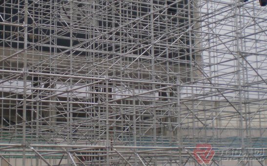 雷壓架扣件，雷亞架特點(diǎn)