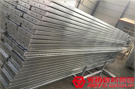 熱鍍鋅鋼跳板價(jià)格多少錢？生產(chǎn)廠家電話多少？