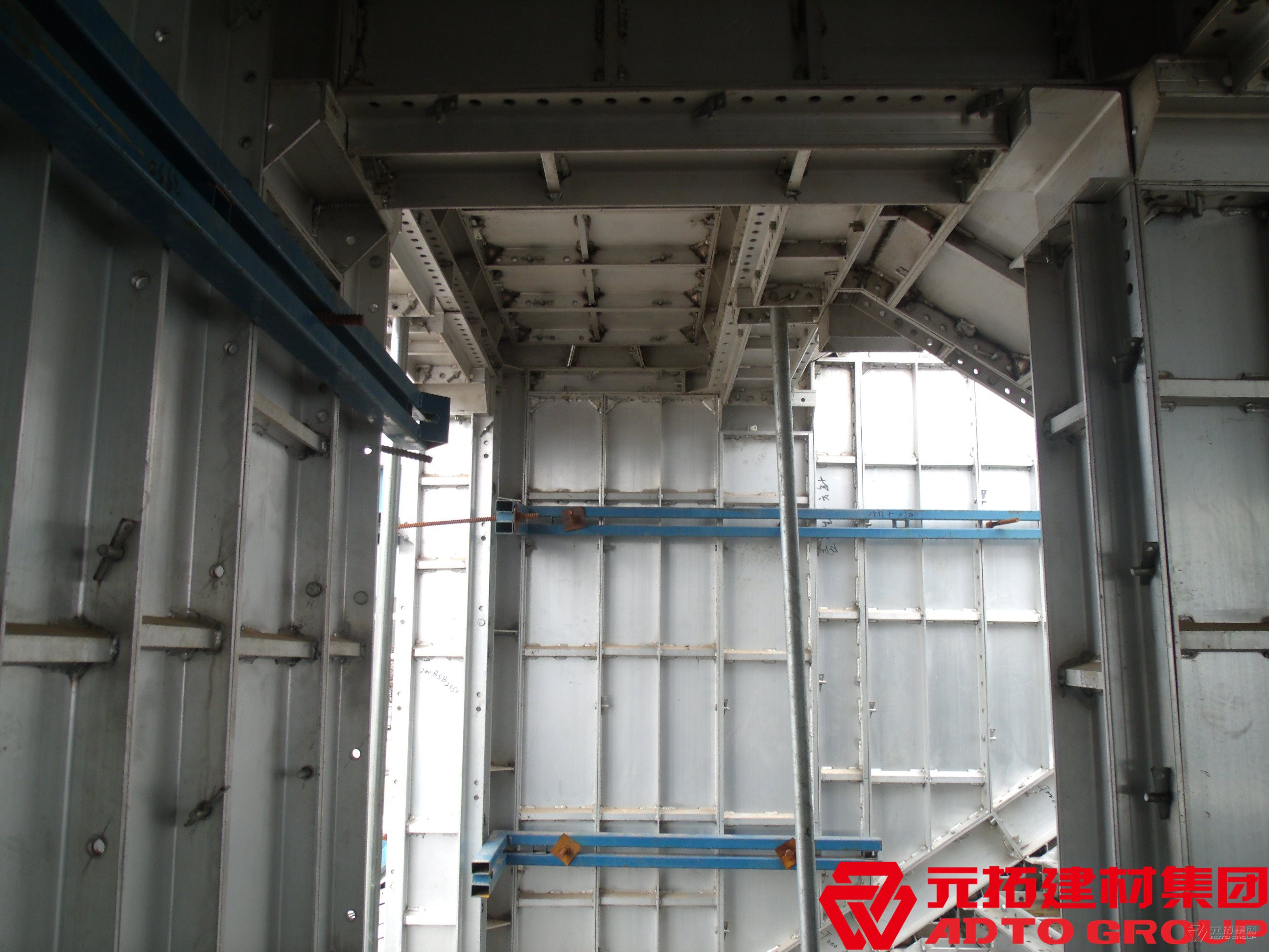 鋁合金模板可以和其他建材一起使用嗎？